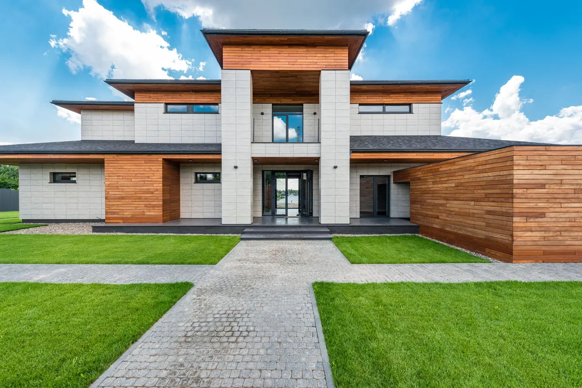 Mews vs. Courtyard House: Which Layout Suits Your Lifestyle?